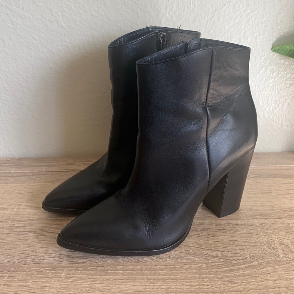 Halogen Black Bootie